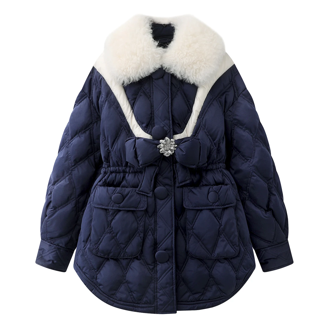 2025秋冬新款蝴蝶结菱格学院风藏青色羽绒服滩羊圈圈毛领外套上衣