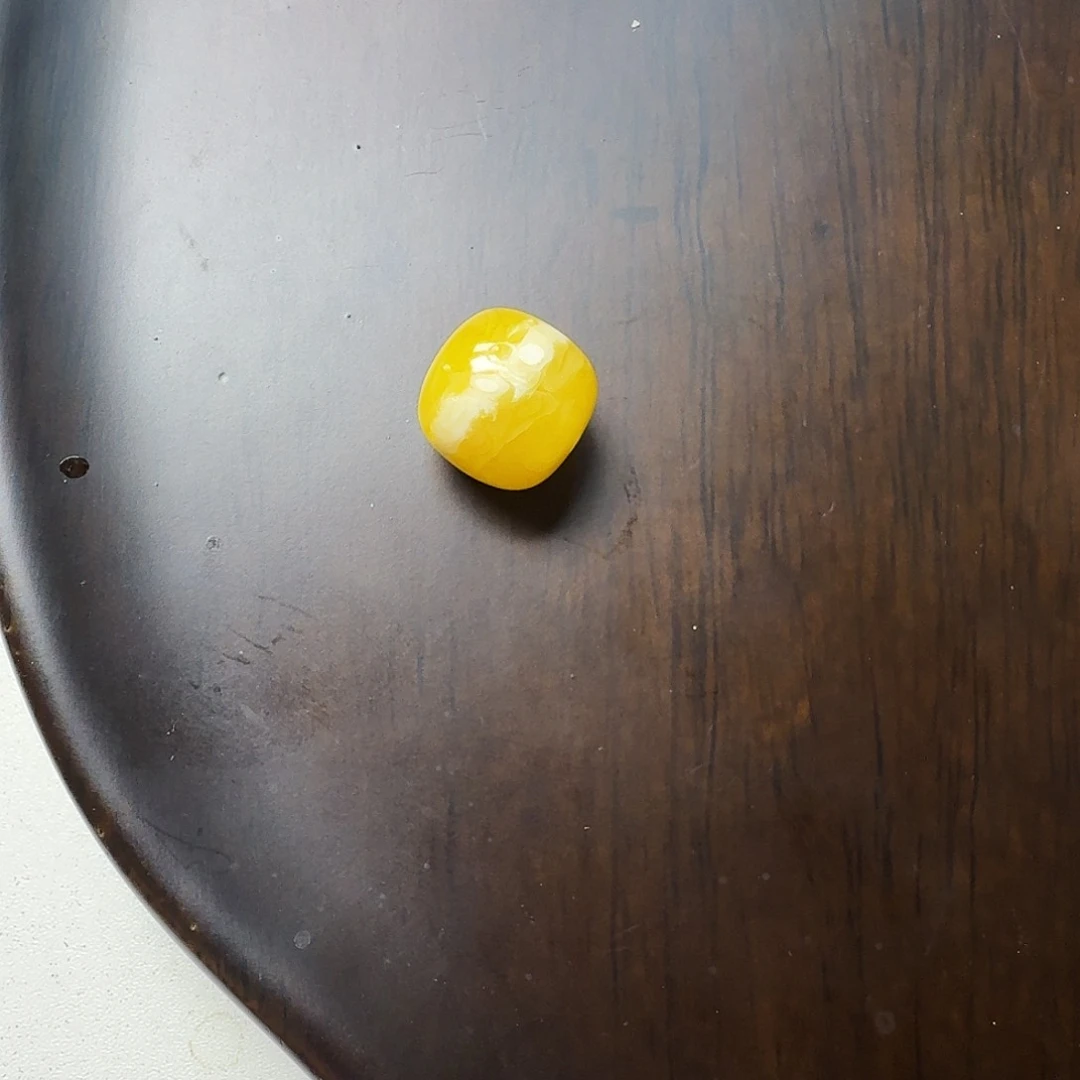 蜜蜡珠宝奇石未镶嵌S****?蜜蜡瓷白一线天单珠