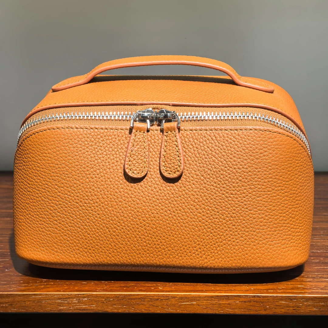 真皮大容量洗漱包多隔层化妆包收纳袋 真皮汽车纸巾挂袋 左右定制