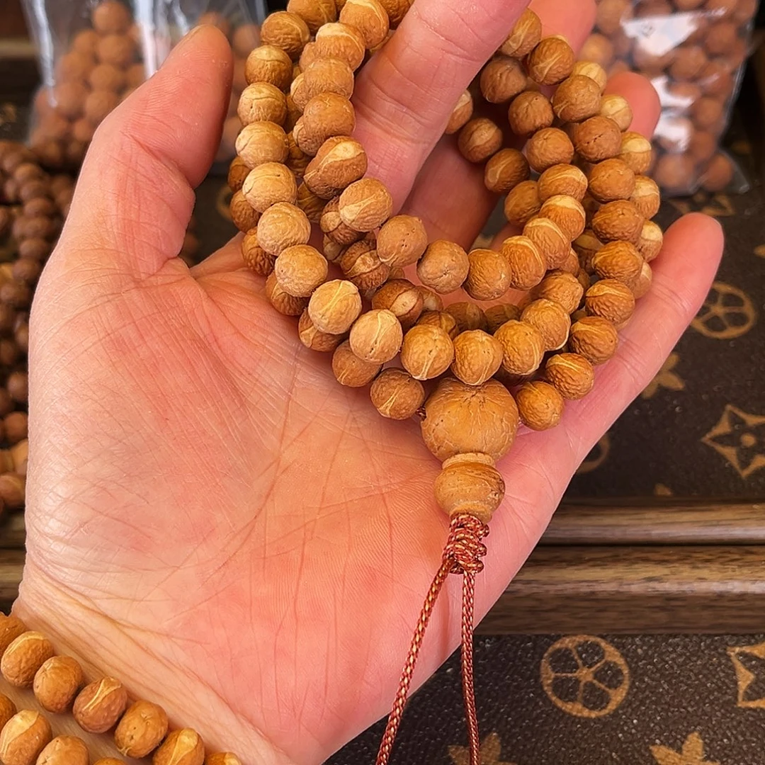 ﹎***凤眼菩提吊坠酸枣脖挂云端