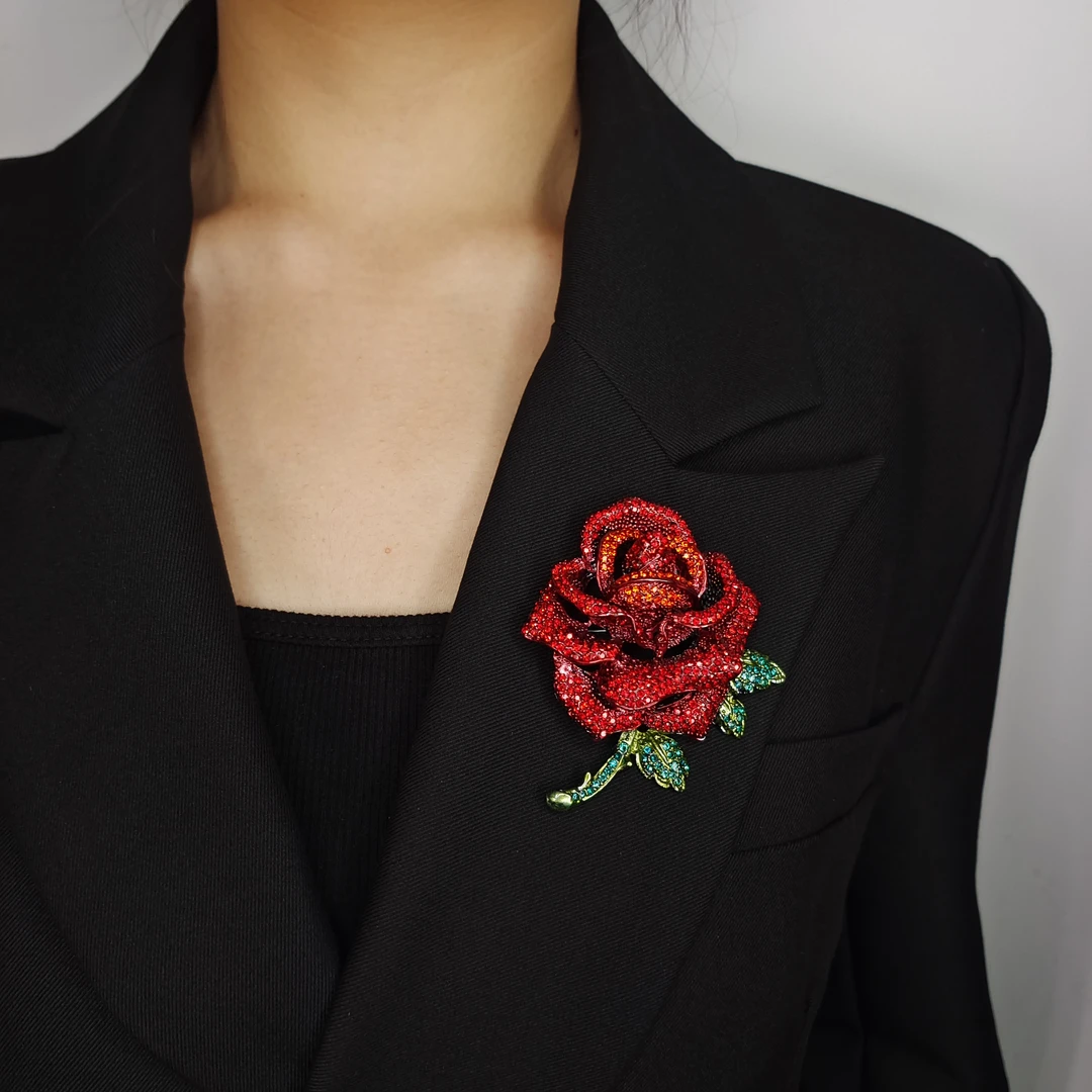 中古满钻一支红色玫瑰花带别针皇冠配饰AZ433