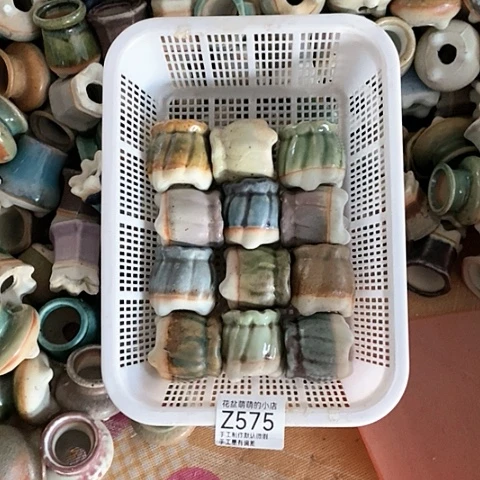 紫砂花盆575微瑕品口径3厘米左右尺寸的