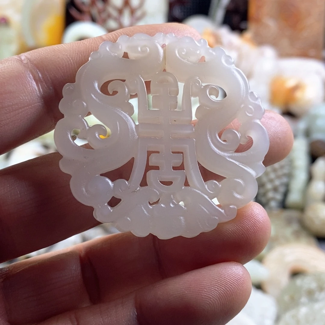 和田玉（糖玉）未镶嵌颈饰