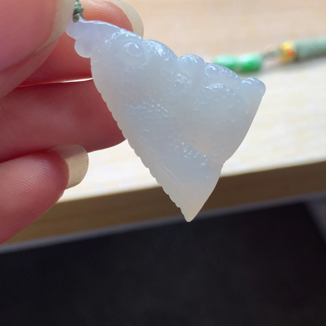 翡翠未镶嵌颈饰吊坠