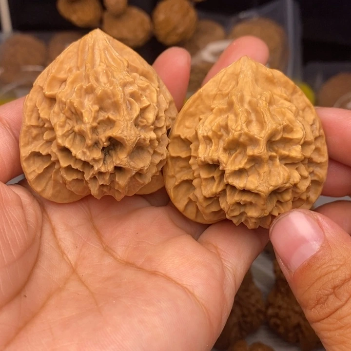 把件桃核帝王20尺46