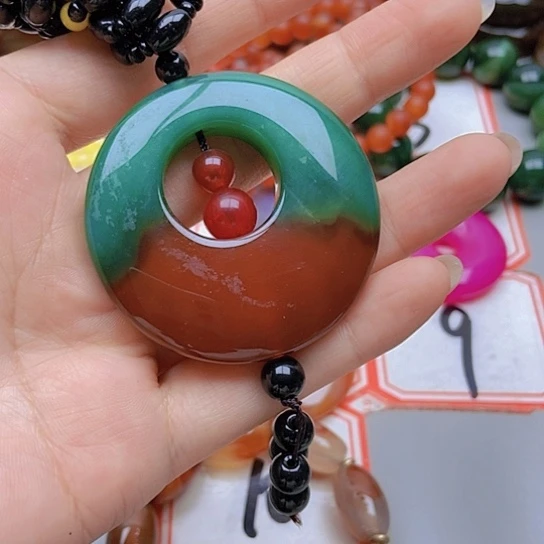 【闪购商品】玛瑙/玉髓未镶嵌珠宝半成品缕**光