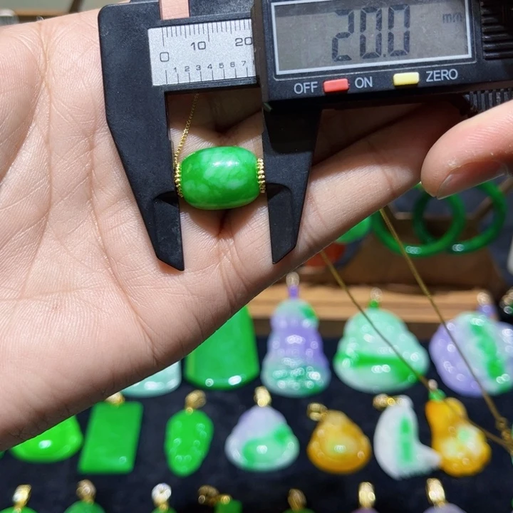 翡翠颈饰14K金镶嵌吊坠