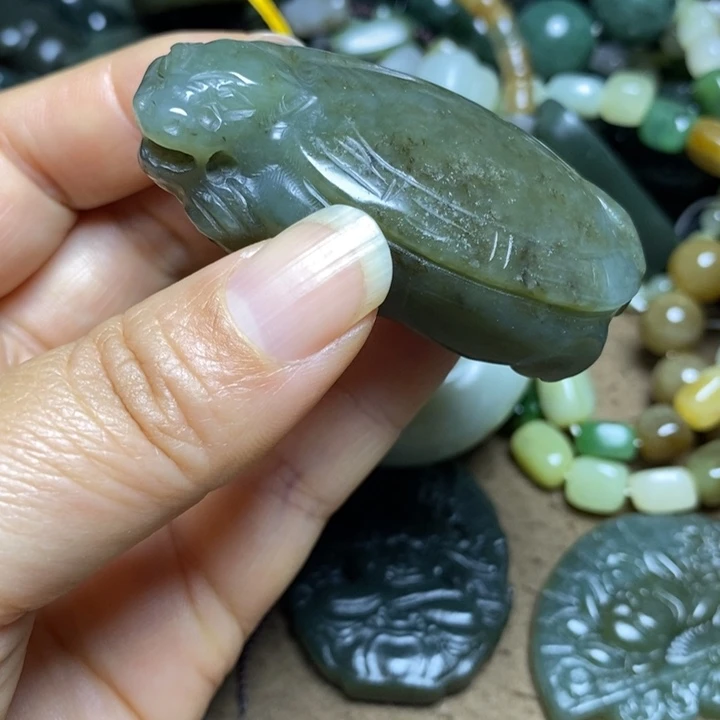 颈饰未镶嵌和田玉
