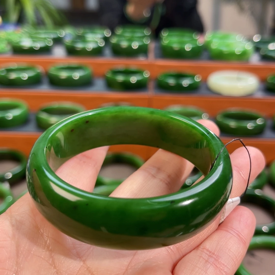 未镶嵌手镯和田玉（碧玉）