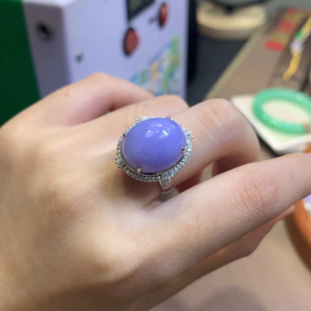 翡翠18K金镶嵌颈饰翡翠