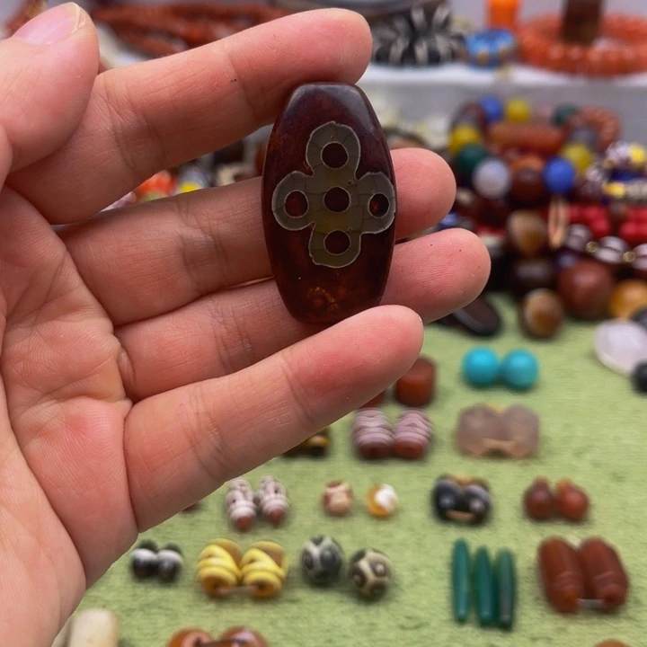 合金颈饰玛瑙/玉髓