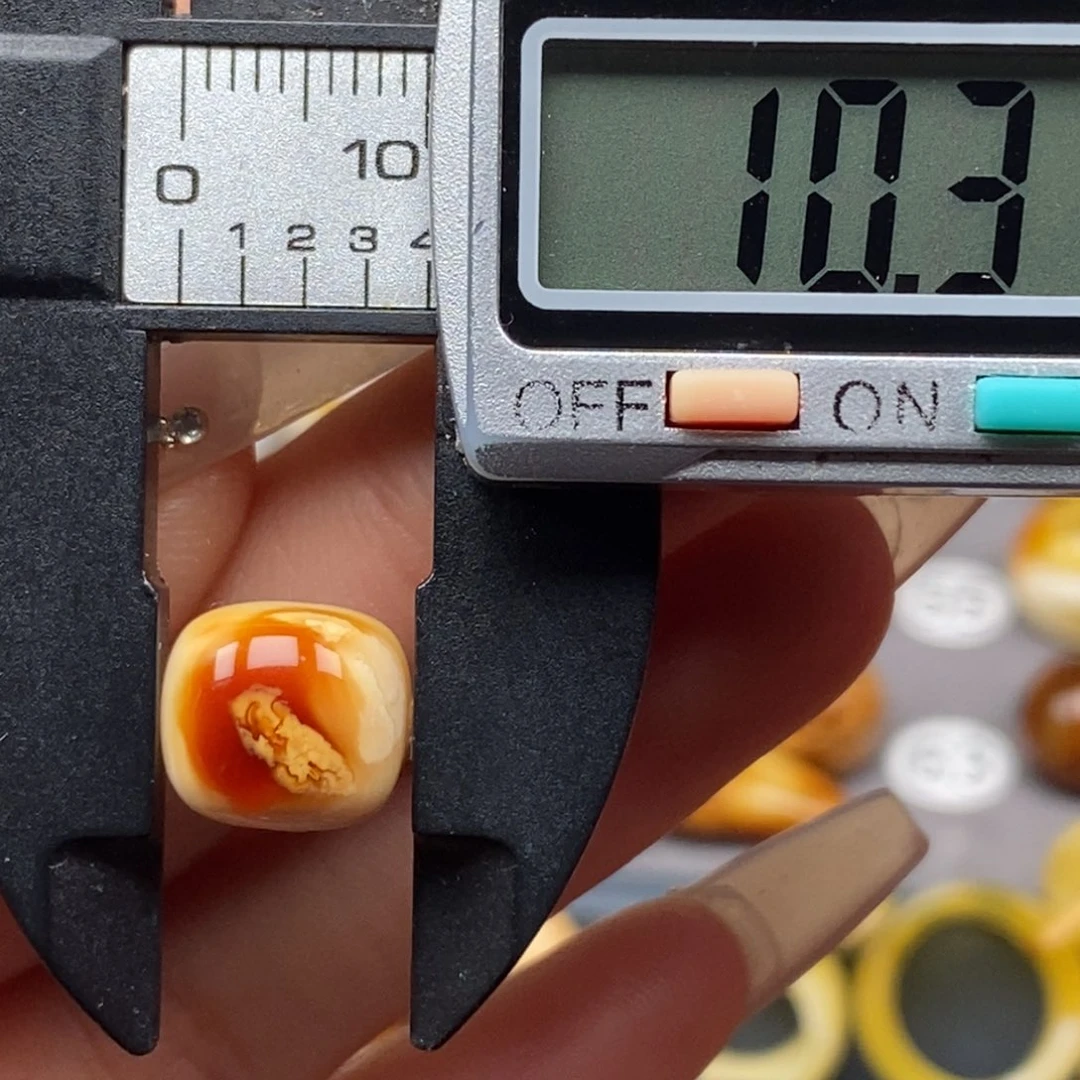 琥珀未镶嵌耳饰老型