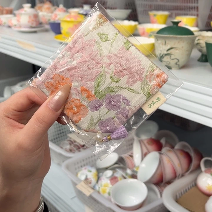 杯垫。