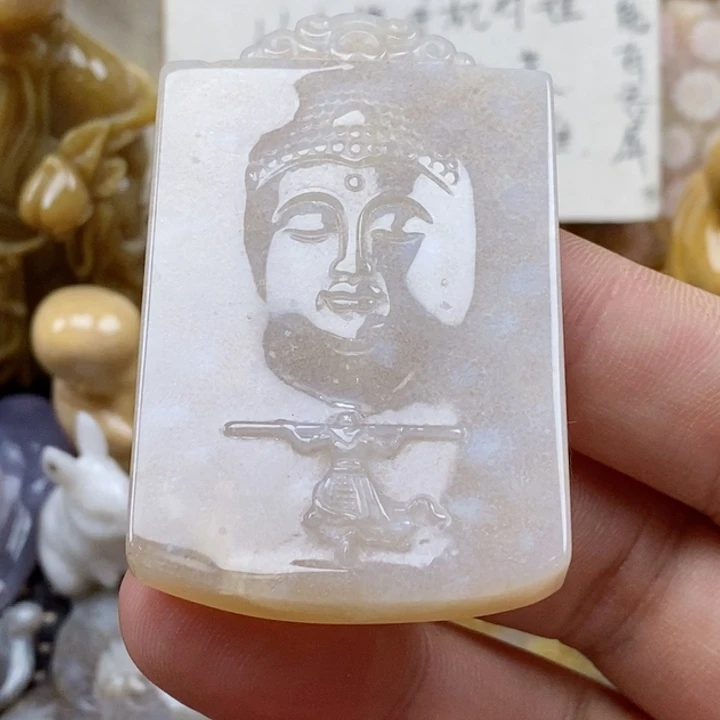 颈饰未镶嵌硅化珊瑚（珊瑚玉）舜*