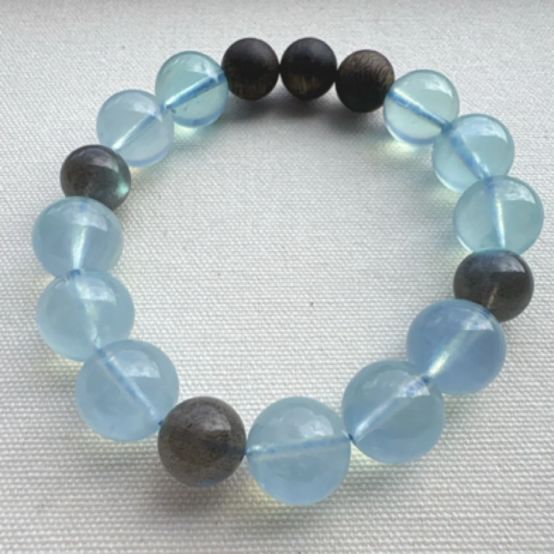 海蓝宝原创设计手串名字：海月沉息