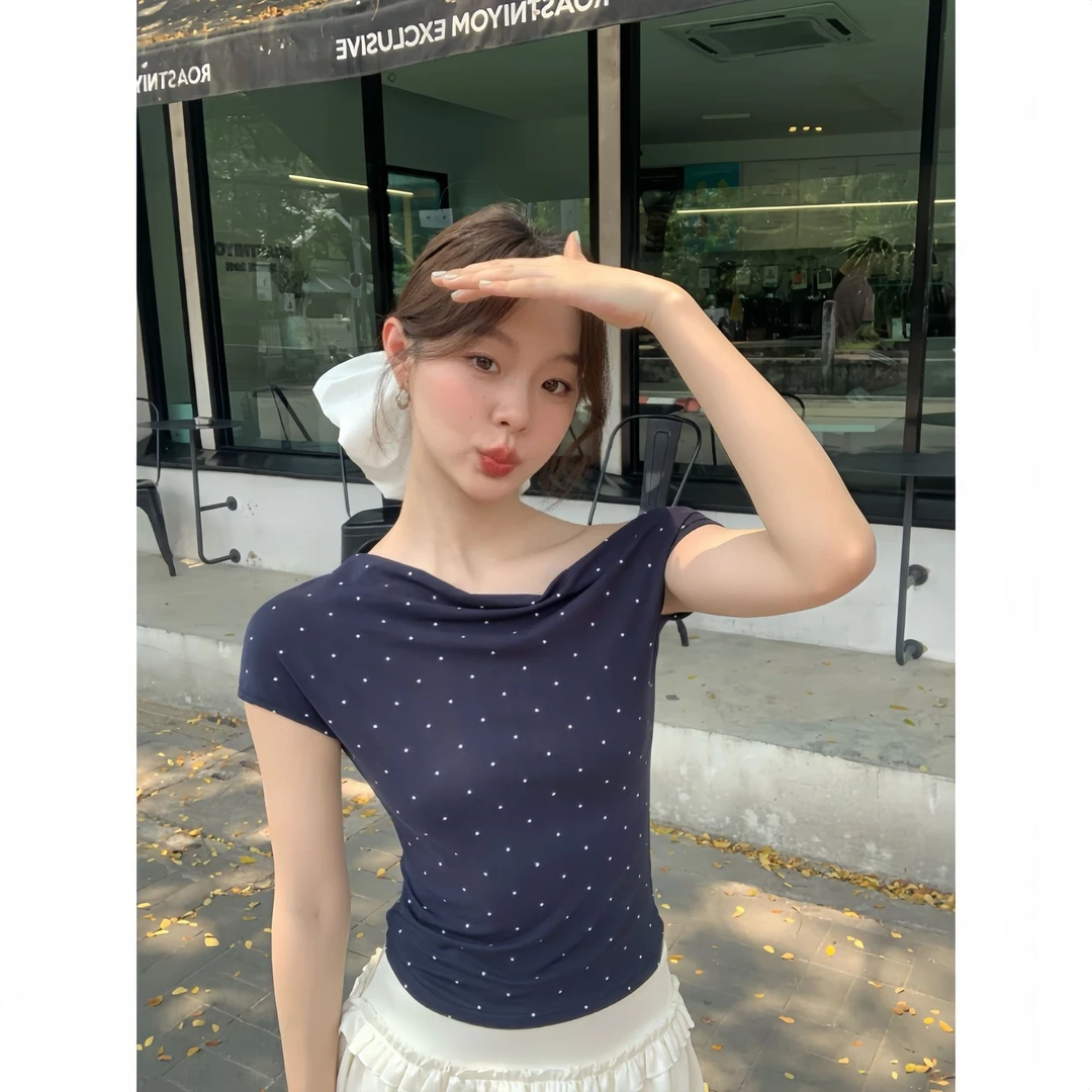 NEW OPEN 2025夏季新品韩版法式短袖T恤修身显瘦斜领露肩上衣女