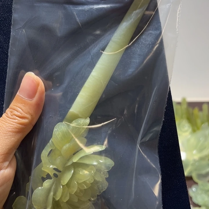 婷***1蛇纹石玉未镶嵌发饰