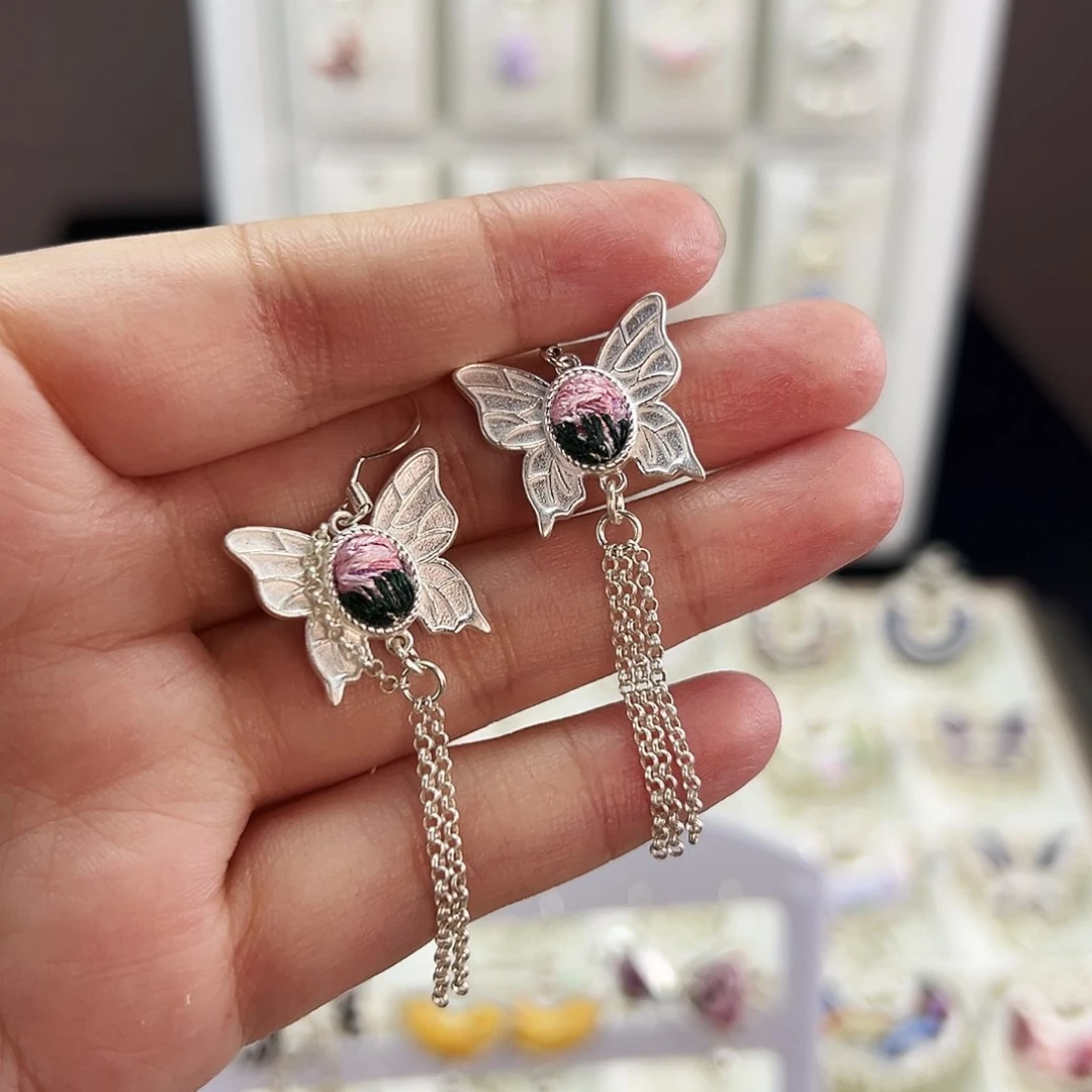 布艺合金蝴蝶耳坠