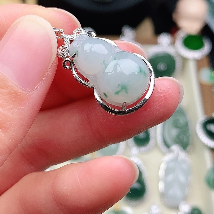 颈饰银S925镶嵌翡翠吊坠