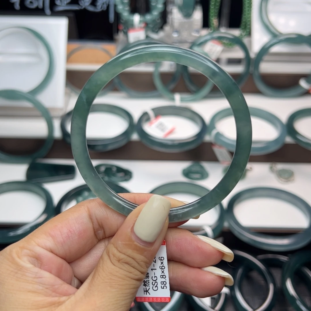 翡翠手镯未镶嵌翡翠（福利款不退不换）