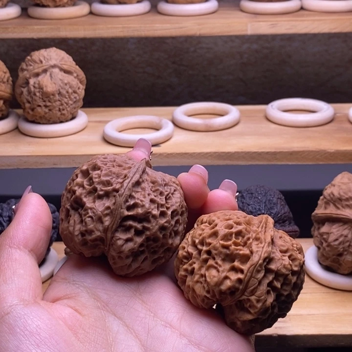 文玩核桃吊坠9。