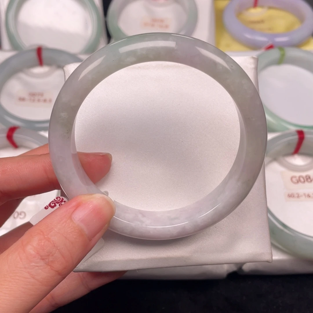 翡翠未镶嵌手镯085