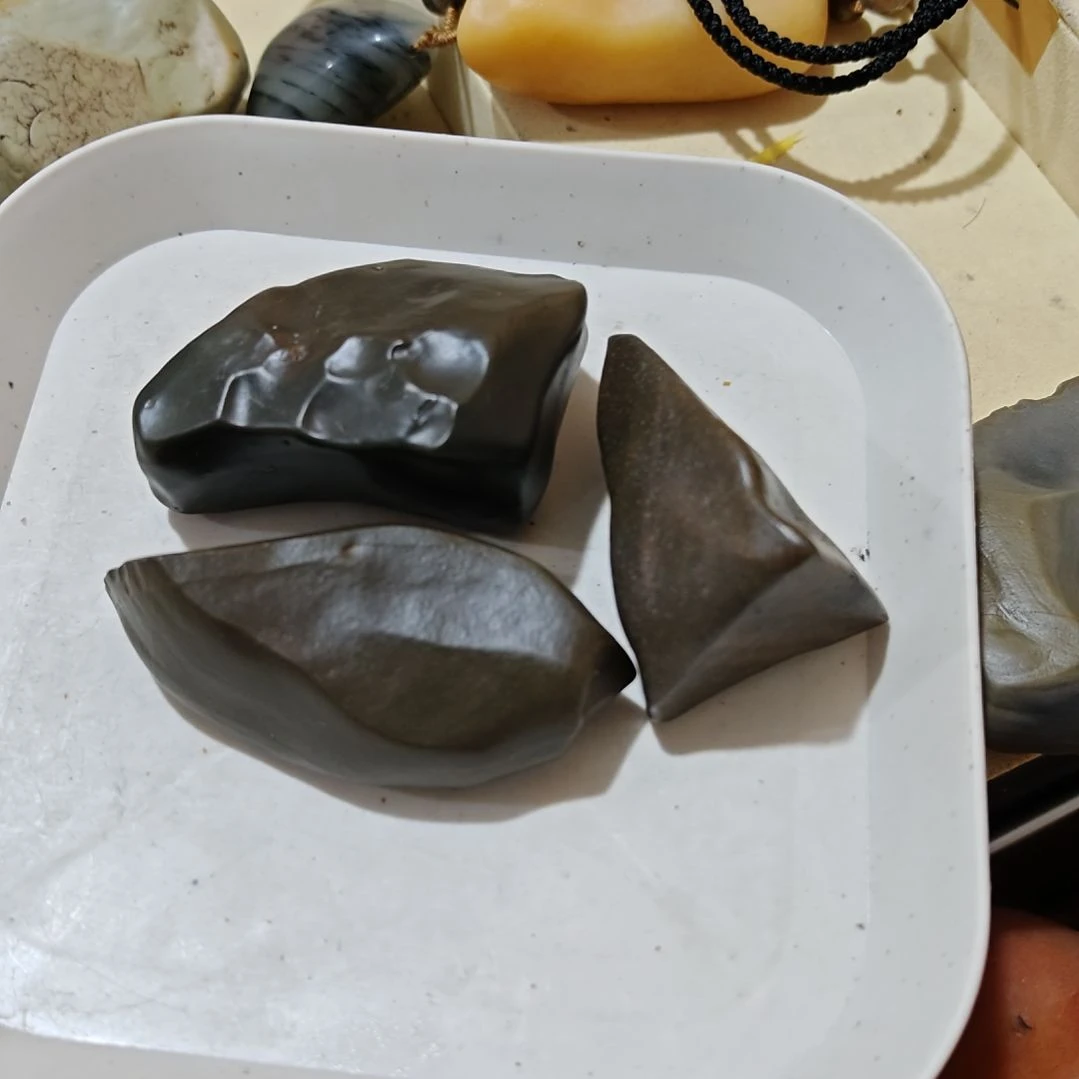 石英质玉（金丝玉）未镶嵌777777777777