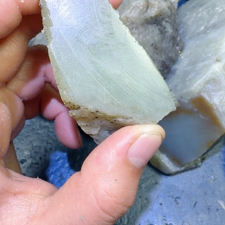 和田玉未镶嵌珠宝半成品