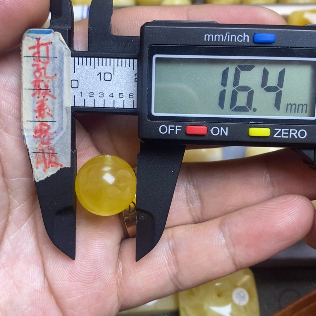裸石蜜蜡未镶嵌16.4瑕疵圆珠