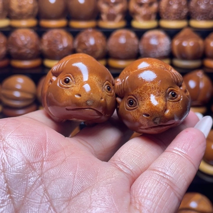 老***延橄榄核把件橄榄雕刻