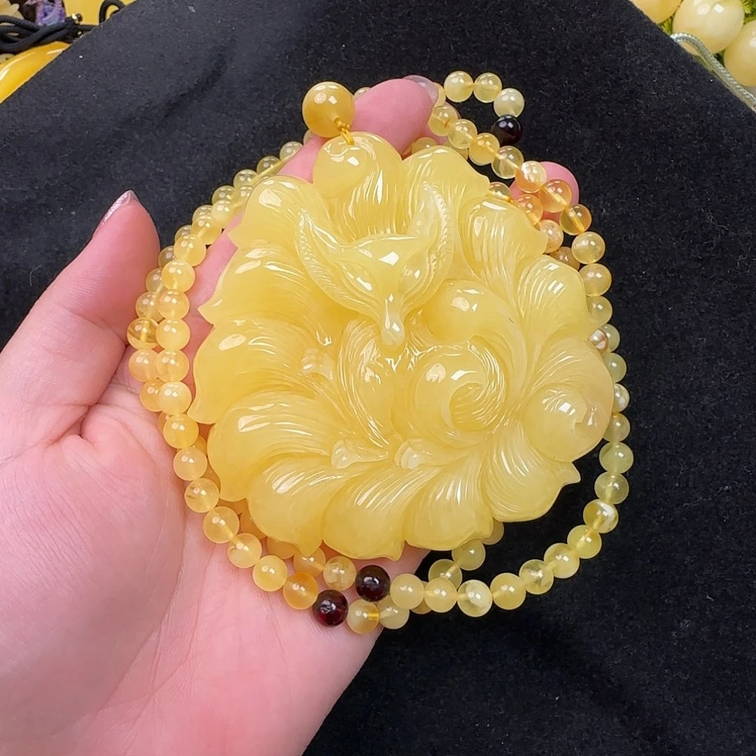 蜜蜡未镶嵌珠宝奇石微粉