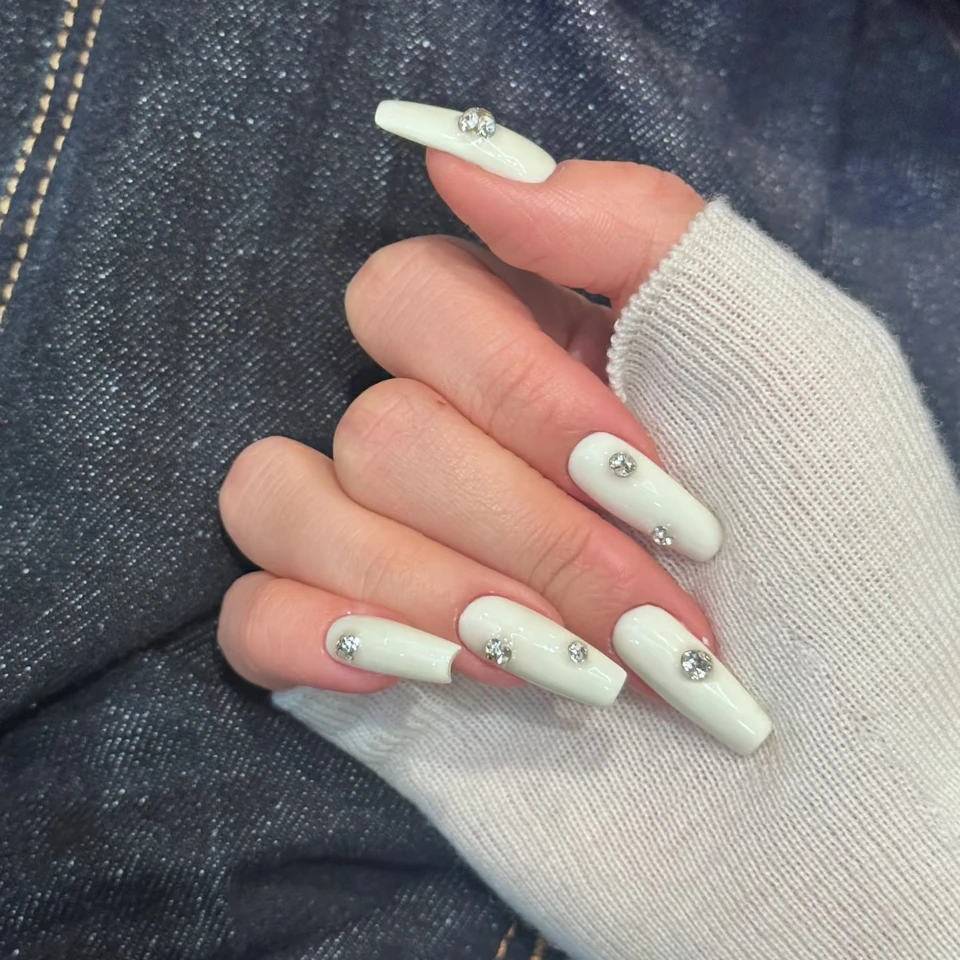 【白色贴钻美甲】纯手工穿戴式甲奶白米白豆浆白美甲高级气质甲片