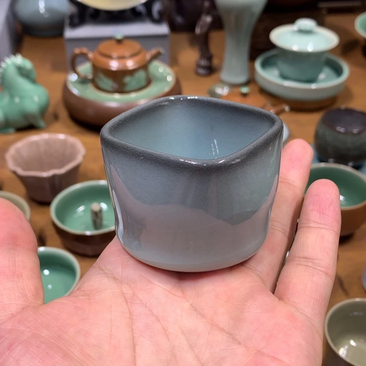 龙泉青瓷铁胎主人杯