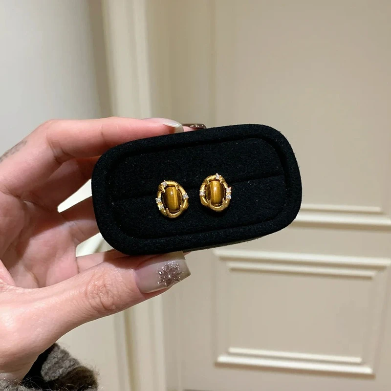 D0871【虎魄金芒】法 美拉德耳钉