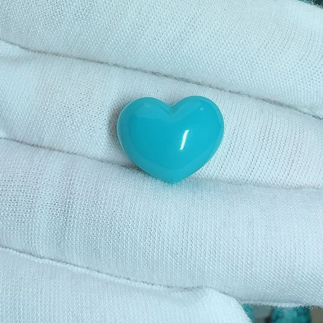 绿松石未镶嵌珠宝奇石玉华蓝屁桃