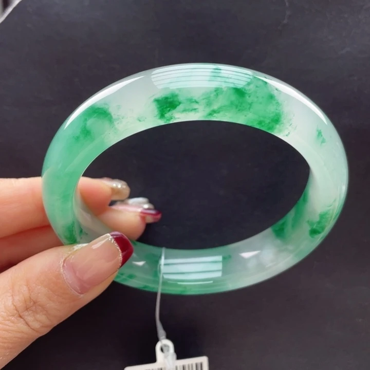 石英质玉手镯未镶嵌飞*