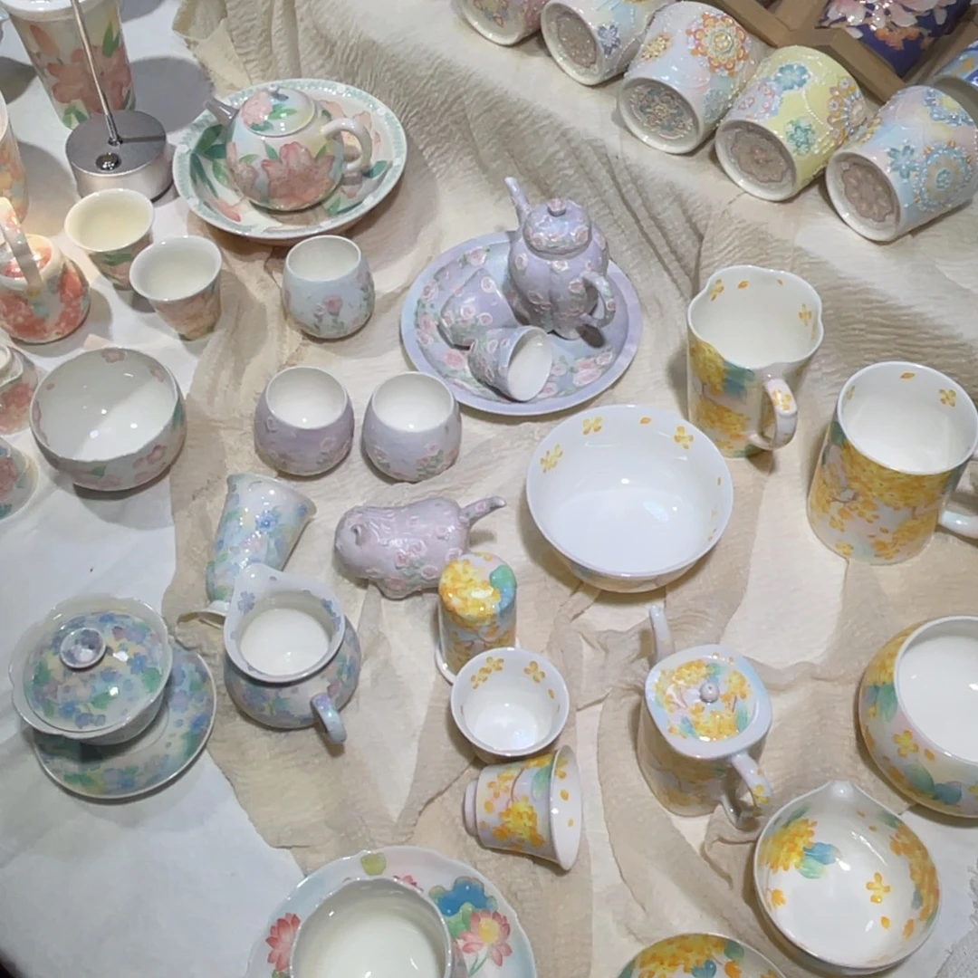 陶瓷哈哈哈哈哈哈哈