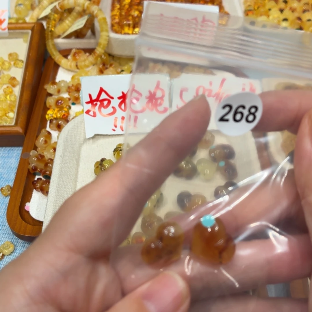 琥珀未镶嵌珠宝奇石