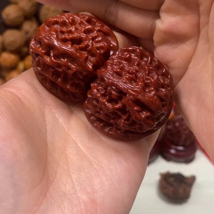 文玩核桃吊坠白狮子41