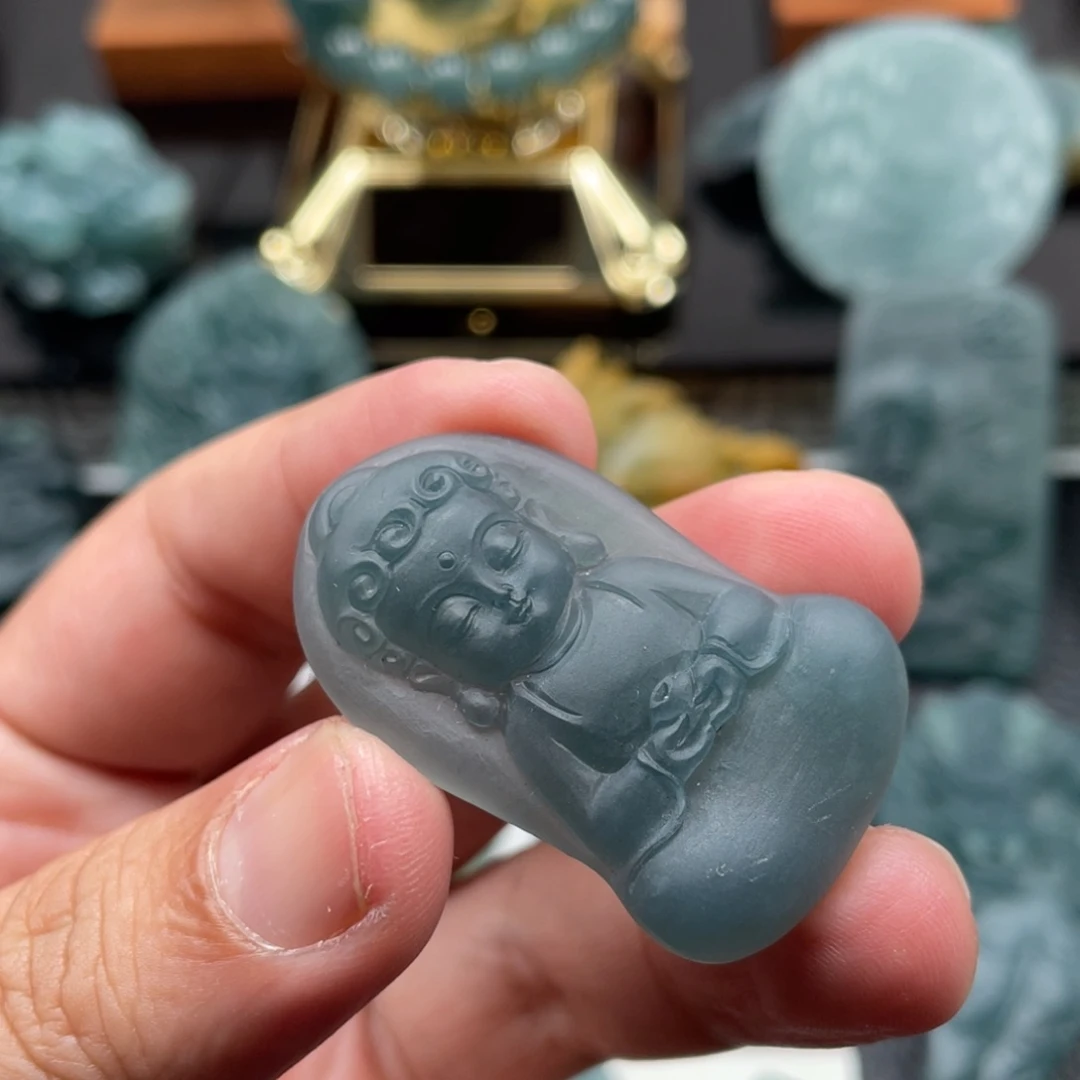 定制翡翠未镶嵌龙王翡翠