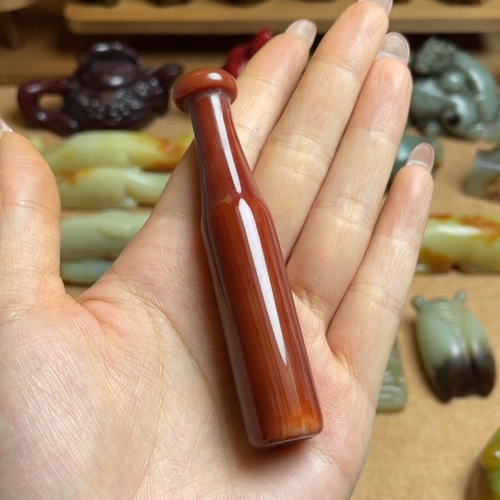 张***肖蛇纹石玉未镶嵌颈饰