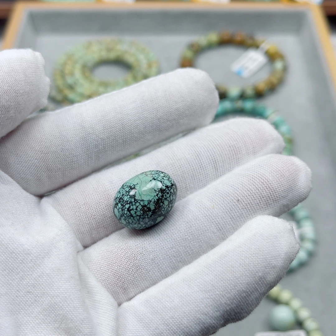 绿松石未镶嵌挂件