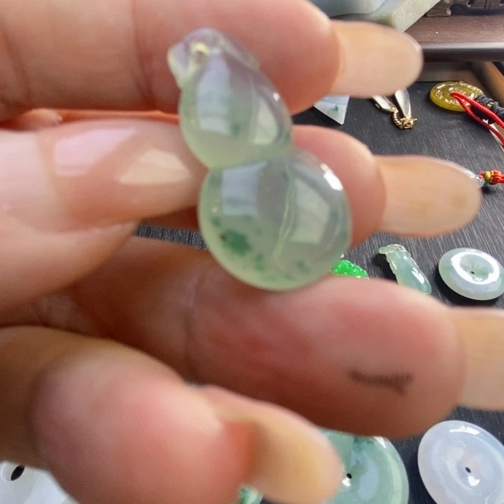 颈饰未镶嵌翡翠天然翡翠葫芦