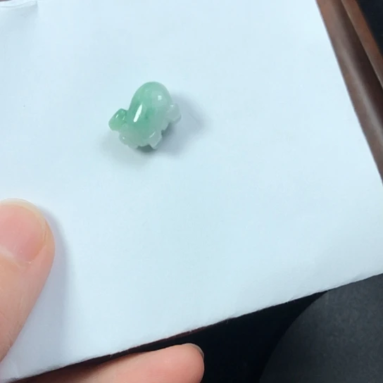 翡翠未镶嵌颈饰缅甸A货，每天下午1点半开播