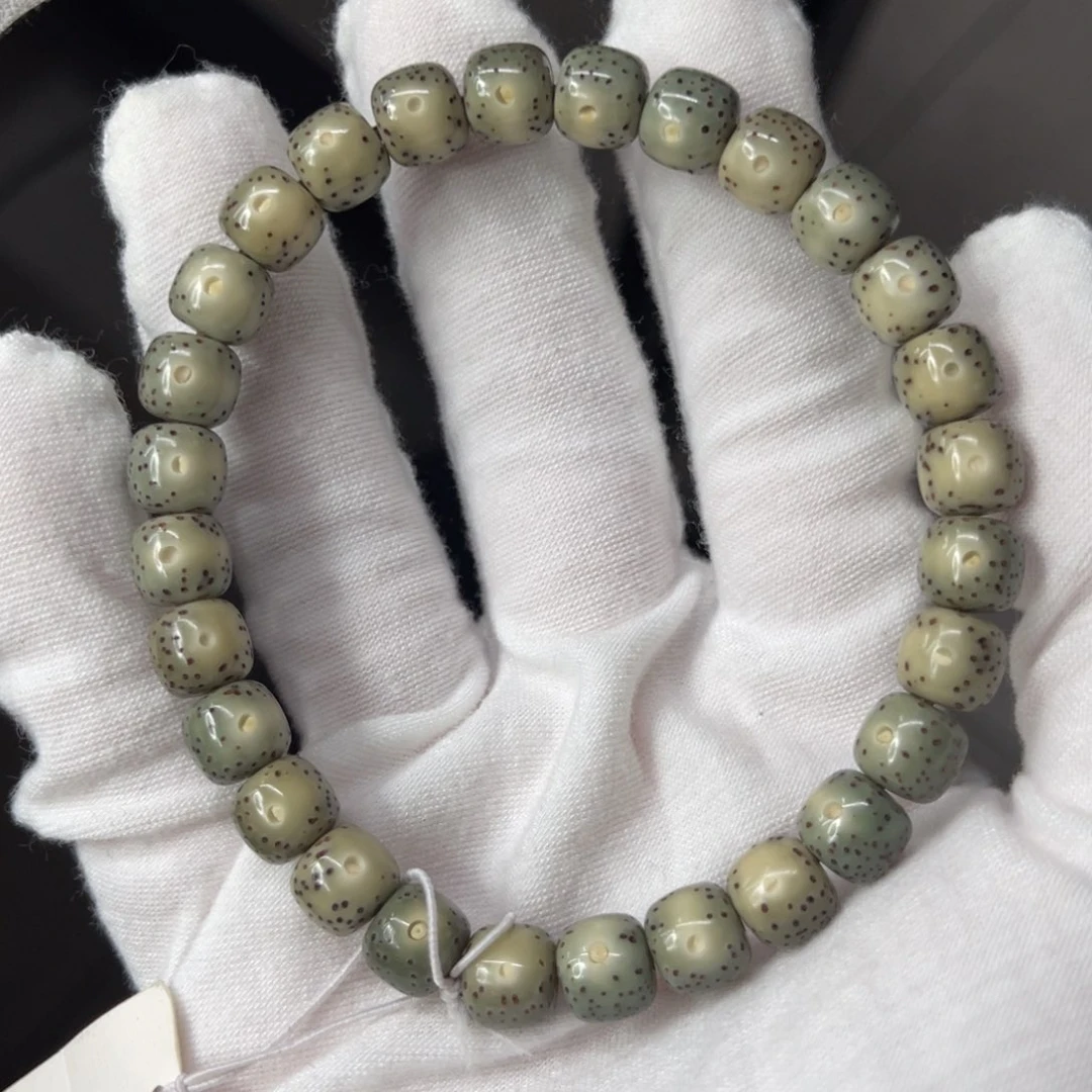 星月菩提吊坠8/7翡翠绿大眼睛留白果冻料