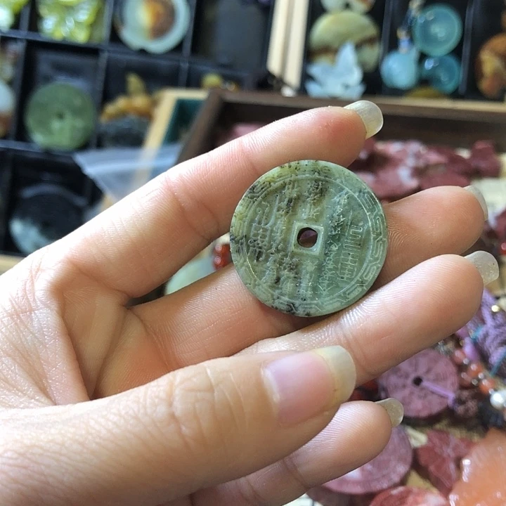 岫玉未镶嵌岫玉挂件