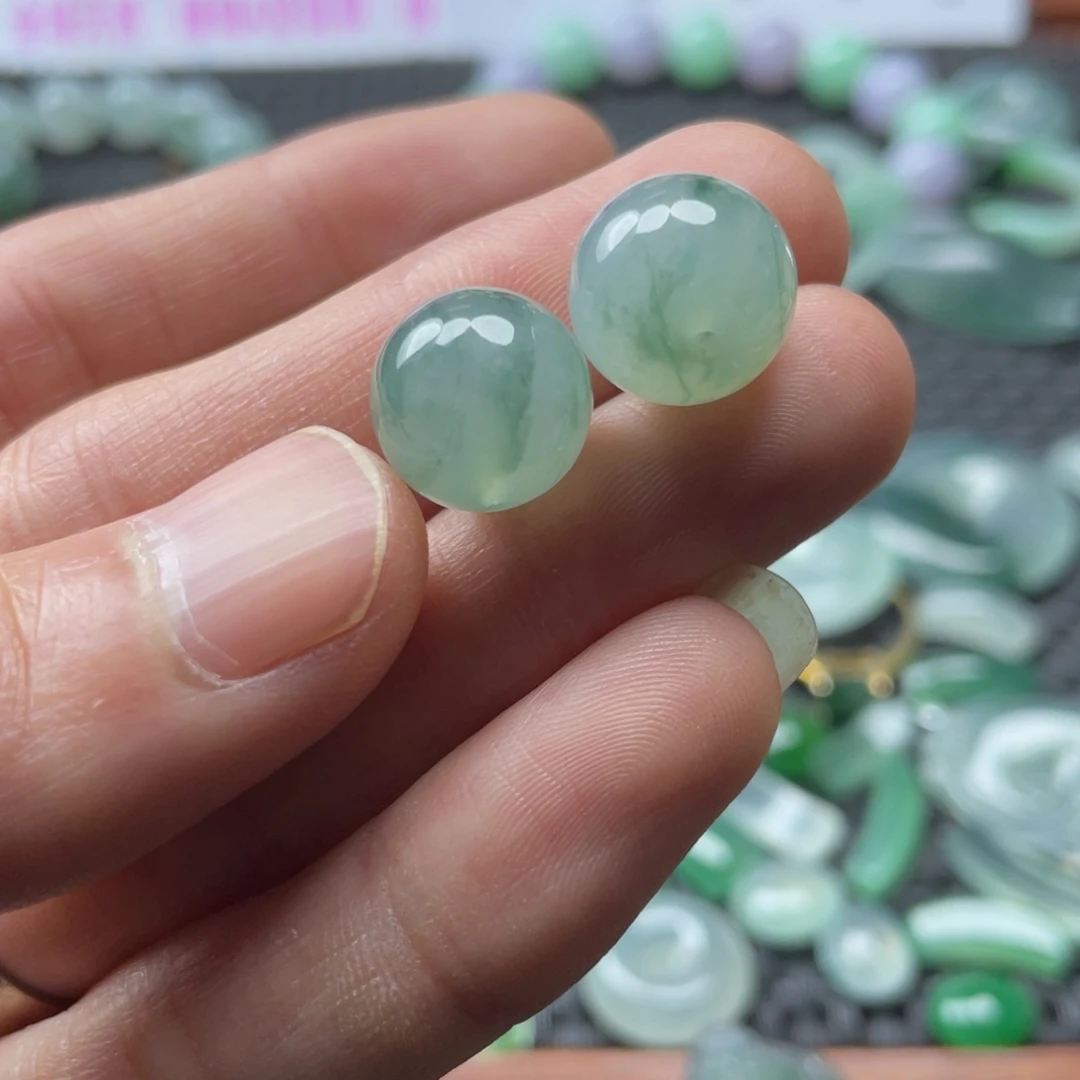 兰***子翡翠未镶嵌颈饰翡翠