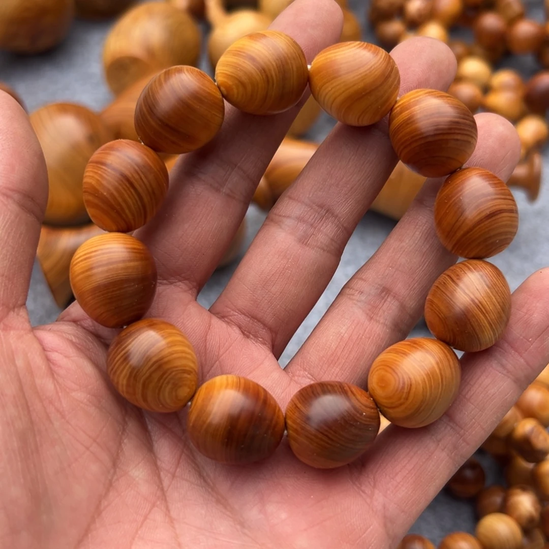 柏木（崖柏）太行高油纹理微瑕2.0鸽子蛋