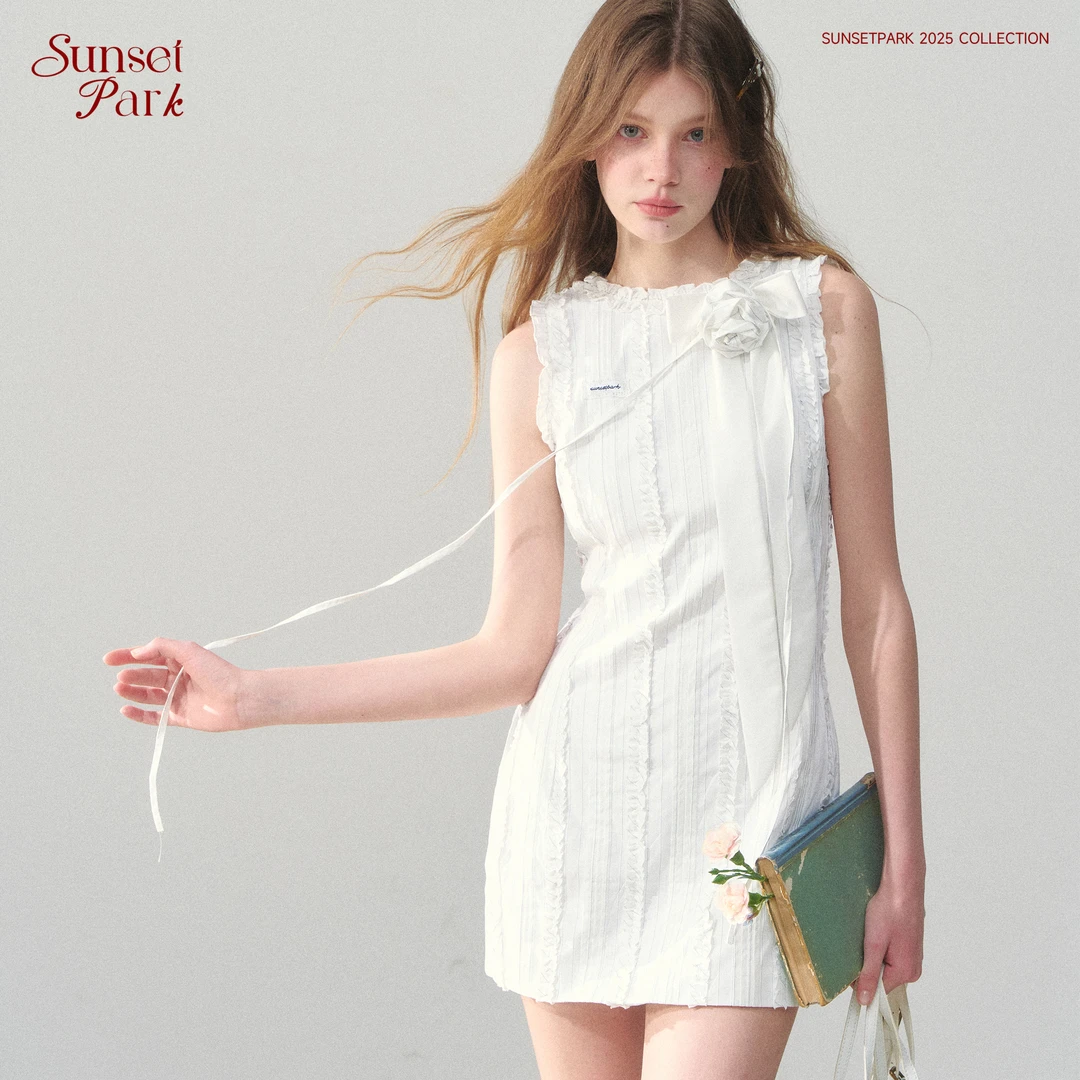 SunsetPark日落公园"甜茶学院"竖条纹花边拼接学院感无袖连衣裙夏