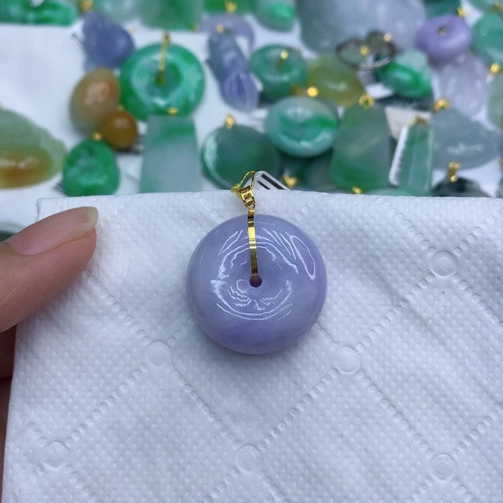 Z***）翡翠18K金镶嵌颈饰111111111111